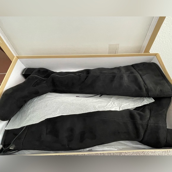 Michael Kors Jamie Boot - Picture 6 of 7